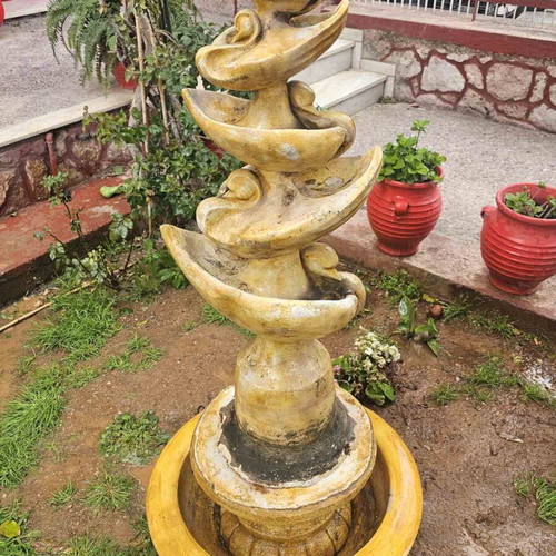 Marble fountain like new with carved swans