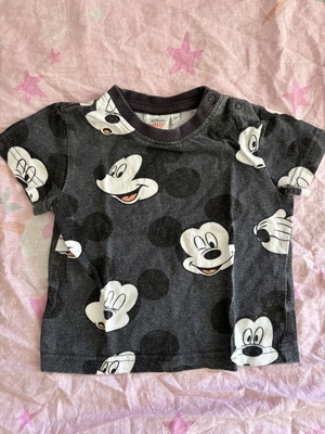 T-shirt Mickey Mouse Disney baby μεταχειρισμένο για μωρό μέχρι 9 μηνών