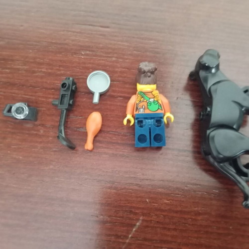 Lego City 60159 like new, complete instructions, missing one figure