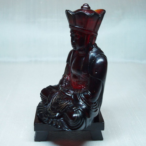 Amber Shakyamuni Bodhisattva Buddha used, handmade 18th century figure