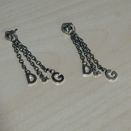 D&G earrings like new, silver