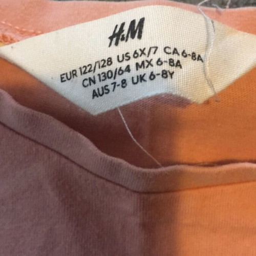 Παιδικό μπλουζάκι H&M σε καλή κατάσταση, 6-7 ετών, μπεζ και ροζ