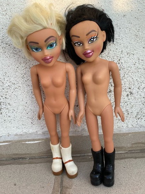 Dolls used, set of two in good condition