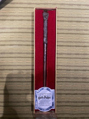 The Noble Collection Harry Potter Wand in Ollivanders Collector Box new