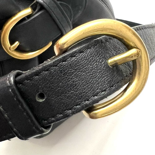 Coach черна кожена мини чанта тип кофа употребявана