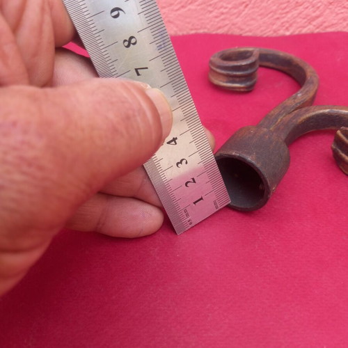 Metal curtain finial, solid metal