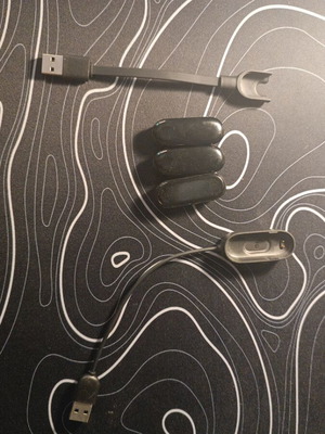 Mi Band 4 and Mi Band 5 used with chargers without wristband