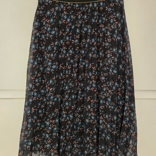 Pleated floral midi skirt like new, size small, colorful