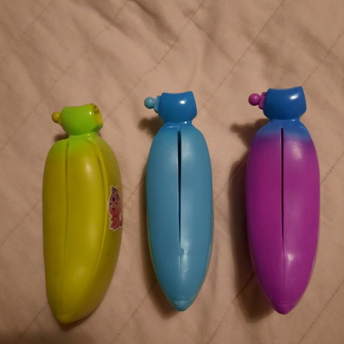 Bananas toys like new, set of 3 pieces