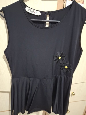 Chaton blouse medium size, shiny and cool fabric