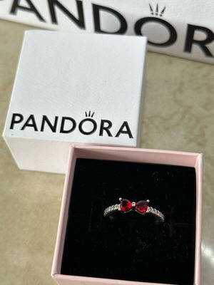 Pandora silver ring with red bow size 52 new