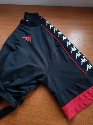 Kappa crop top sports like new, black and red with tie waist