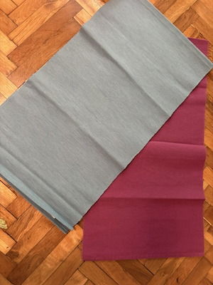 Table runner in two colors like new, size 1.20x35 cm