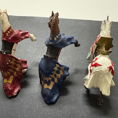 Medieval horses toys used, Bullyland & Plastoy figures