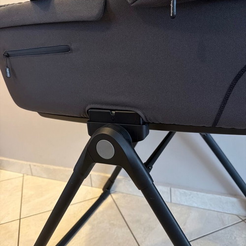 Port Bébé Inglesina Aptica XT with base like new