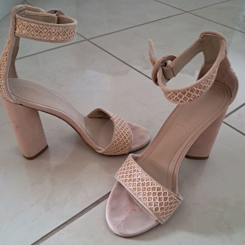 Kendall + Kylie nude sandals size 36.5 used, 10 cm heel