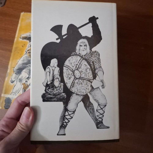 The Weapons of the Wolfhound Moyra Caldecott hardcover book like new