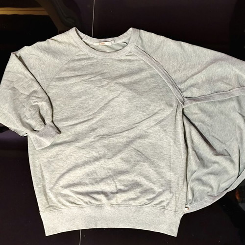 Bat sleeve t-shirt like new, grey, with one sleeve and cutouts