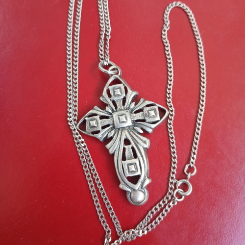 Silver 925 cross pendant with 60cm chain
