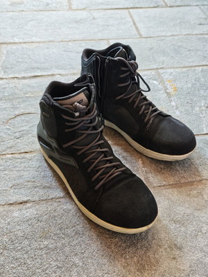 Vanucci VC-1 motorbike sneakers used, velvet leather, size 43
