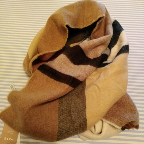 Rino & Pelle pashmina new, large in earthy colors