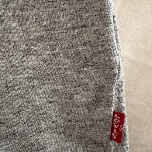 Levi's T-shirt size L gray like new