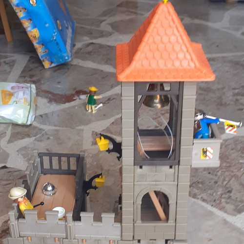 Lyra Playmobil Knight Castle with Box used