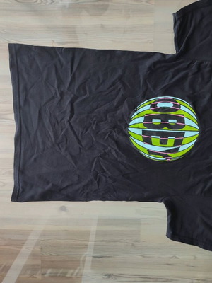 Obey T-shirt black, size S, like new