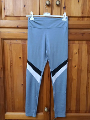 Leggings gray like new, sizes M and L