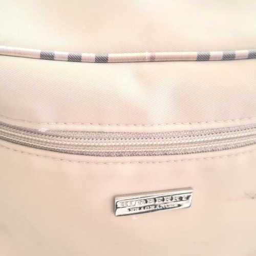 Burberry beauty case 22x15x22 cube used, collectible piece