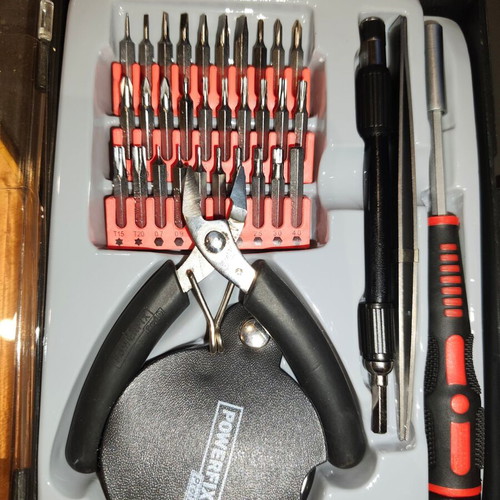 Tool set with case new with screwdriver and 30 bits
