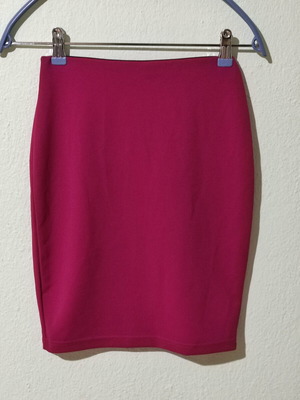 Marmalady women's skirt like new with elastic waist, size S