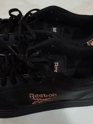 Reebok women's athletic shoes used, size 40, black and gold