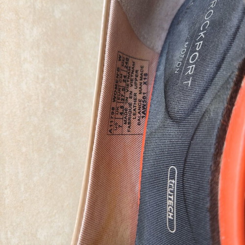 Rockport beige pumps used with athletic insole size 37.5