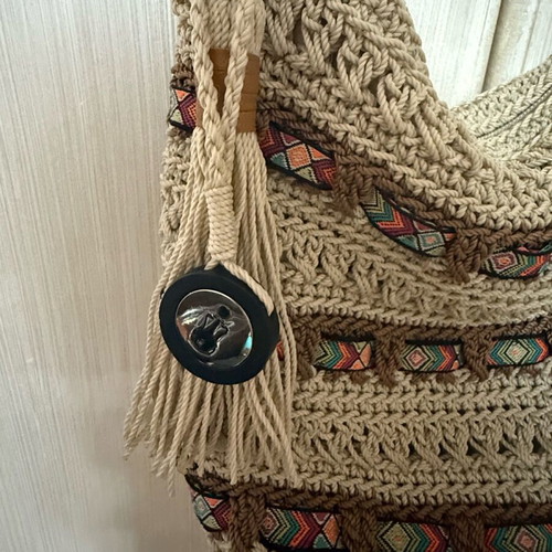 Knitted shoulder bag boho style beige like new