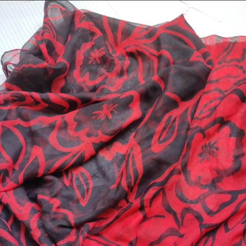 Beach cover up like new, red and black, natural fabric