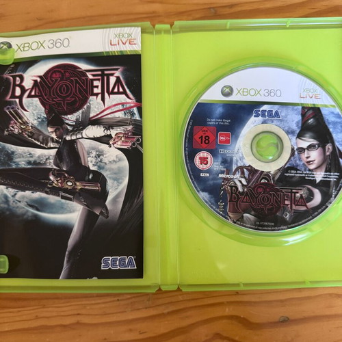 Bayonetta Xbox 360 game like new, action adventure