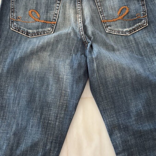 Seven Jeans with rhinestones on back like new, size 40, blue