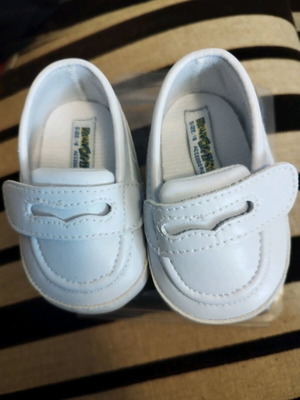 Βρεφικά παπούτσια αγκαλιάς λευκά νούμερο 18 σαν καινούργια