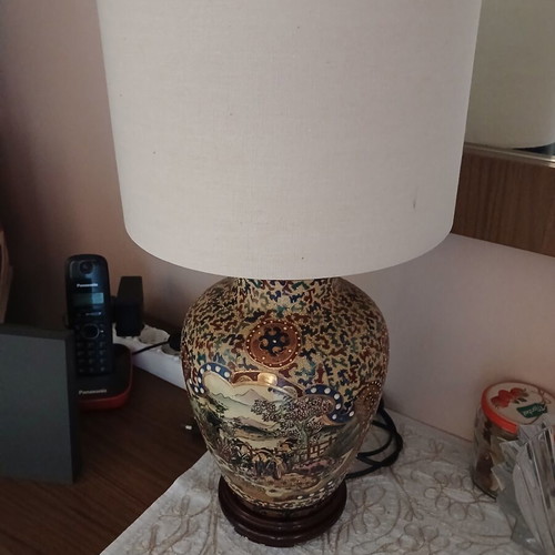 Satsuma table lamp like new