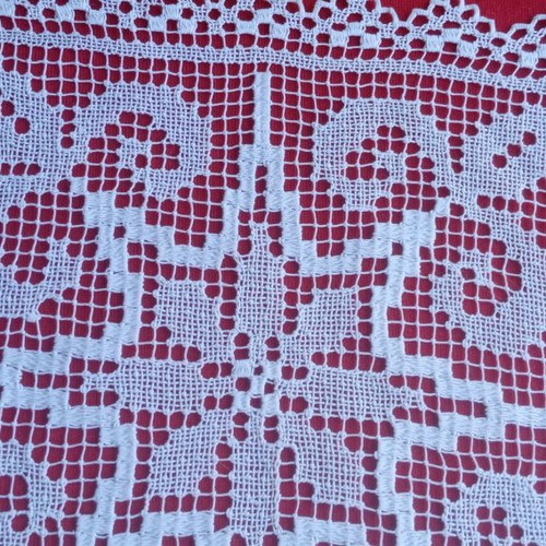 Square filet lace doily handmade vintage 1950s from Tinos