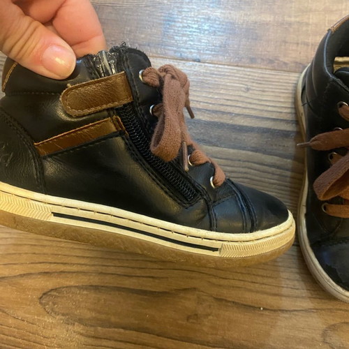 Anatomical kids boots used, size 28