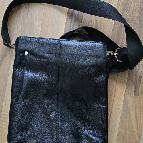 Men's leather shoulder bag like new