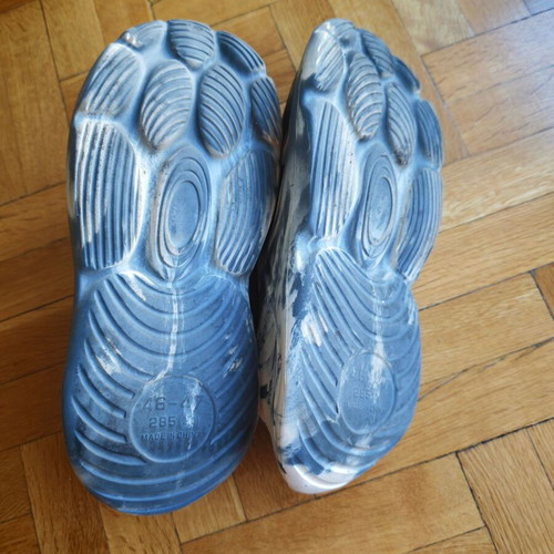 Foam Slip-On Shoes like new, size 46, marble gray and white