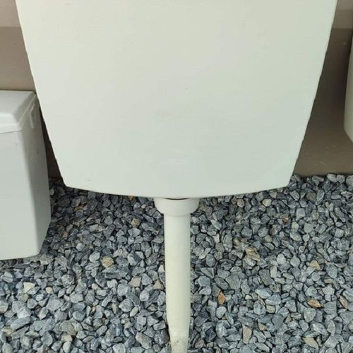 Toilet cisterns used, pack