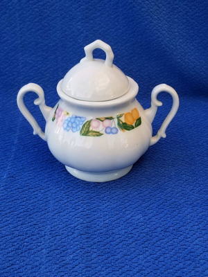 Sugar bowl used in good condition