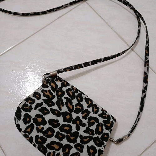 Mini crossbody bag with vintage animal print, new, black and white