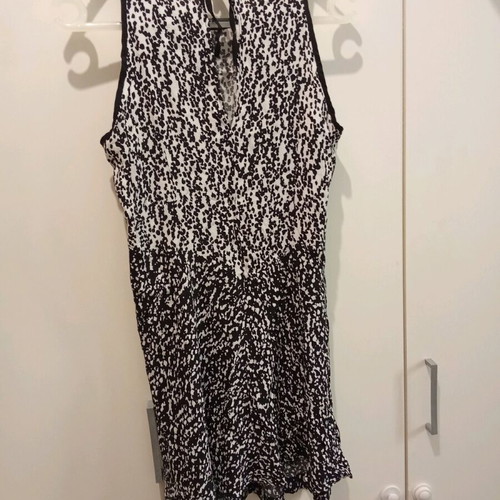 Summer dress cool black and white like new, size M