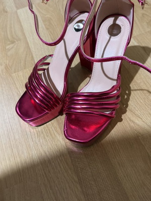 Sandals size 38 new, pink