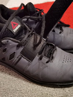 Reebok Lifter PR 42 athletic shoes like new, gray